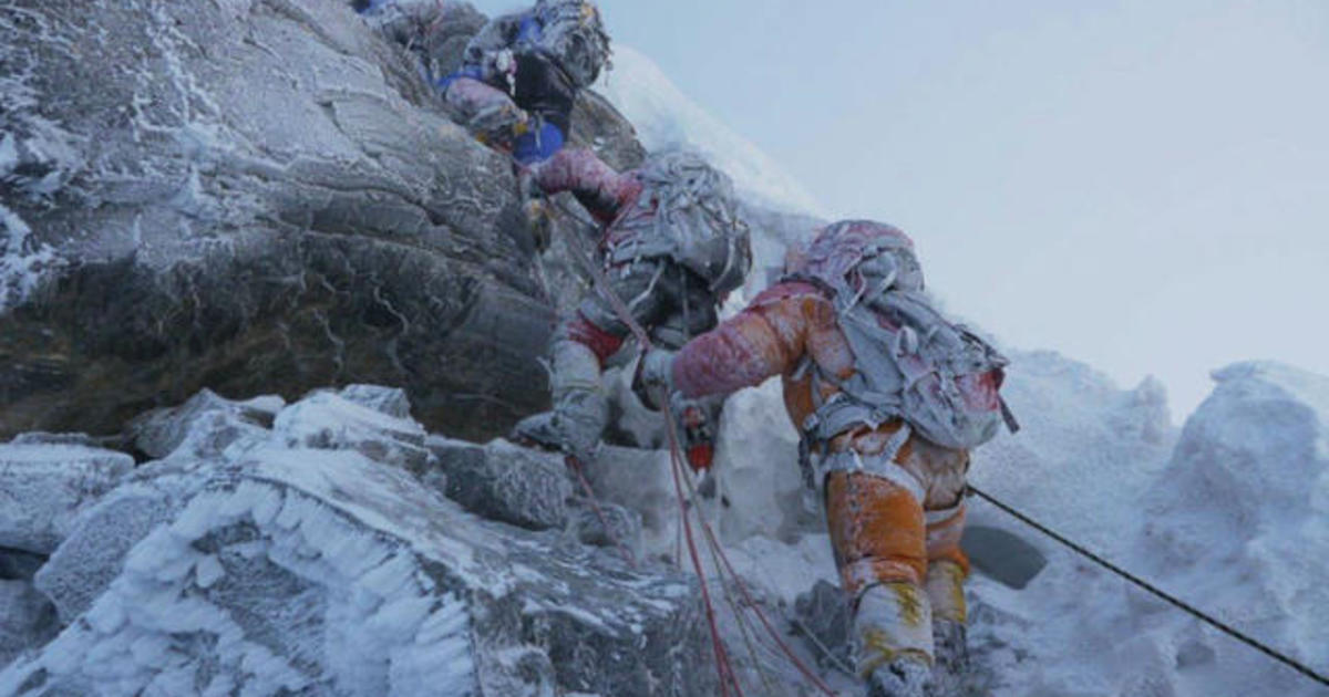 Mount Everest avalanche shows guides face dangerous risks CBS News