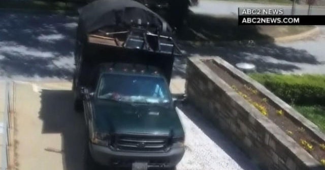 Man rams truck into lobby of Baltimore TV studio - CBS News