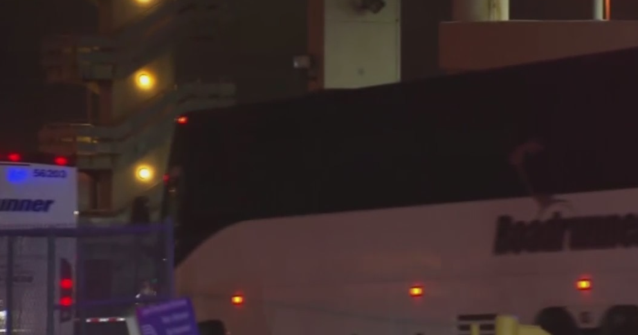 Immigration Attorney Says Dallas Convention Center Housing Hundreds Of Migrant Teen Boys Is Well-Run - CBS DFW Immigration... 