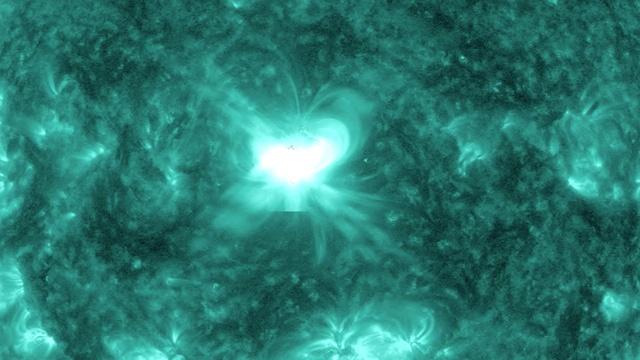 sci-solarstorm-1-276171-640x360.jpg 