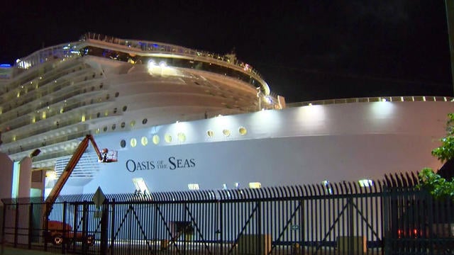 cbsn-010515-cruiseshiprescue-327636-640x360.jpg 