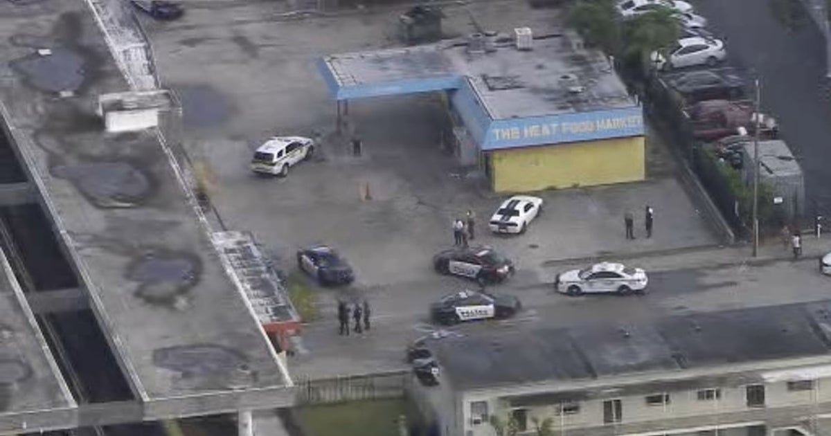 Man Fatally Shot Outside Food Market In Brownsville - CBS Miami