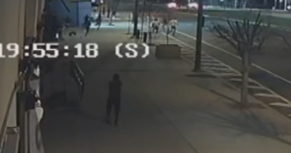 Philadelphia Police Release Surveillance Video Of 2 Suspects Wanted For ...