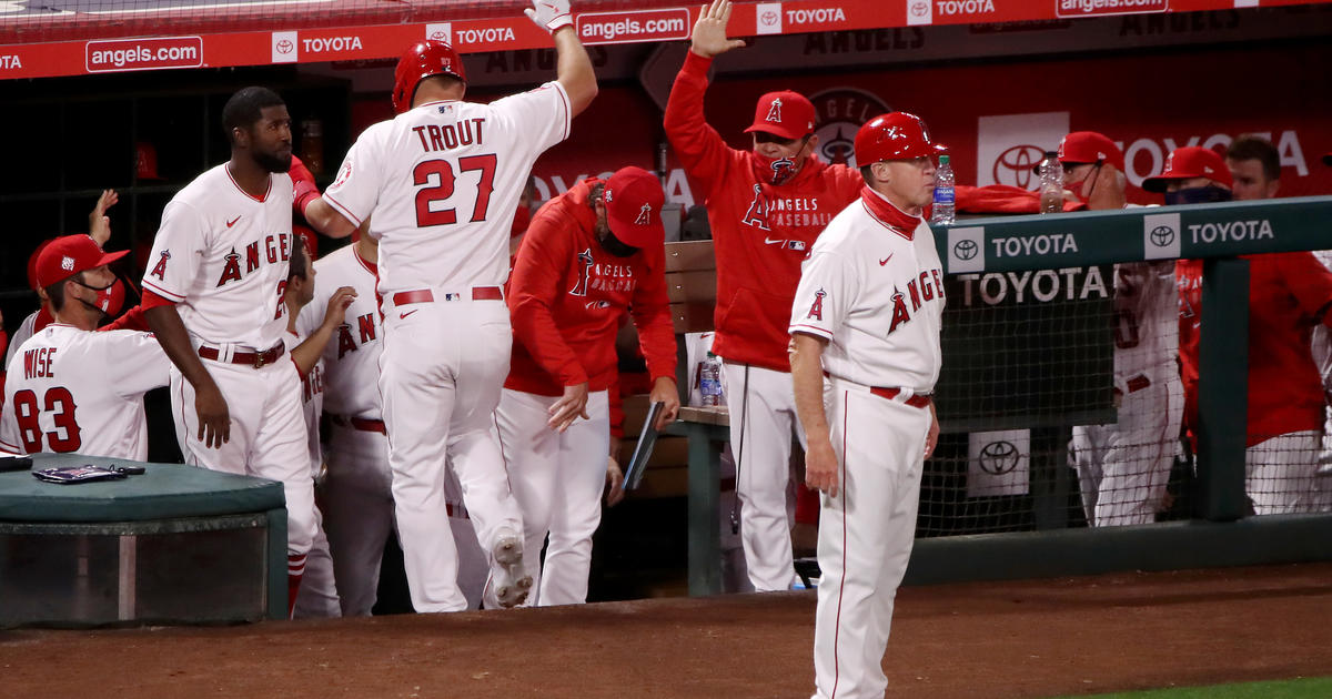 Trout, Pujols Lead Angels' Late Rally Past White Sox, 4-3