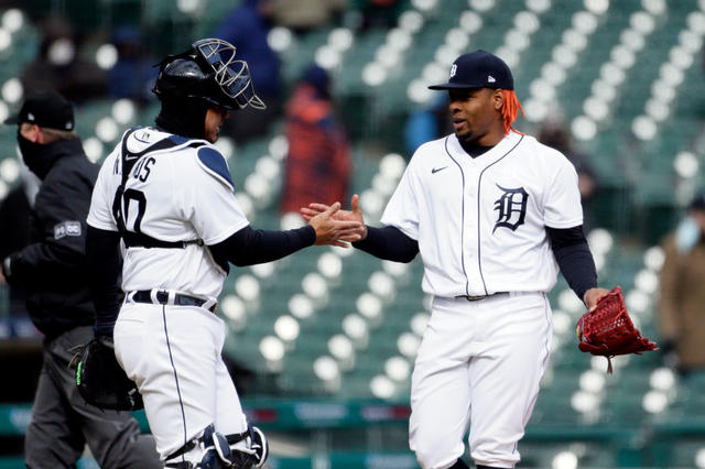 Slumping Cabrera hits tiebreaking single, Tigers beat Twins - The San Diego  Union-Tribune