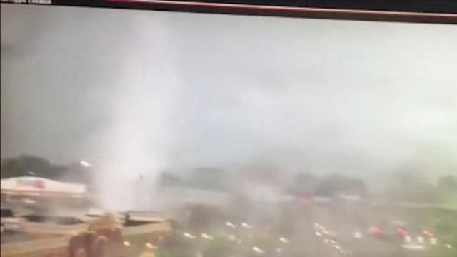 cbsn-0527-tornado-v2-397898-640x360.jpg 