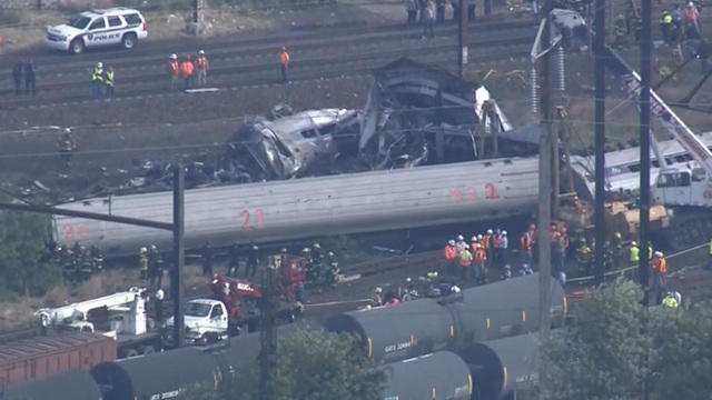 cbsn-0602-amtrak-derailment-400836-640x360.jpg 