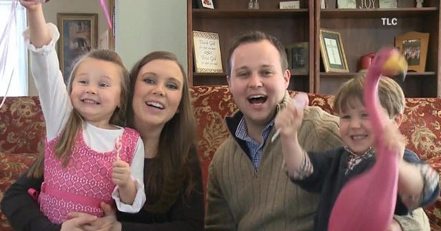 TLC pulls "19 Kids And Counting" after molestation confession CBS News(02)