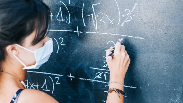 student-class-mask-math-high-school.jpg 