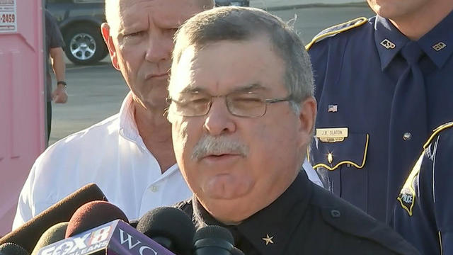 cbsn-0724-newsconferencetheatreshooting-425507-640x360.jpg 