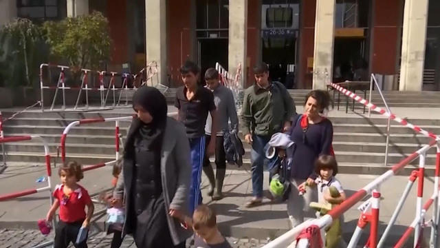 cbsn-refugee-0914-444758-640x360.jpg 