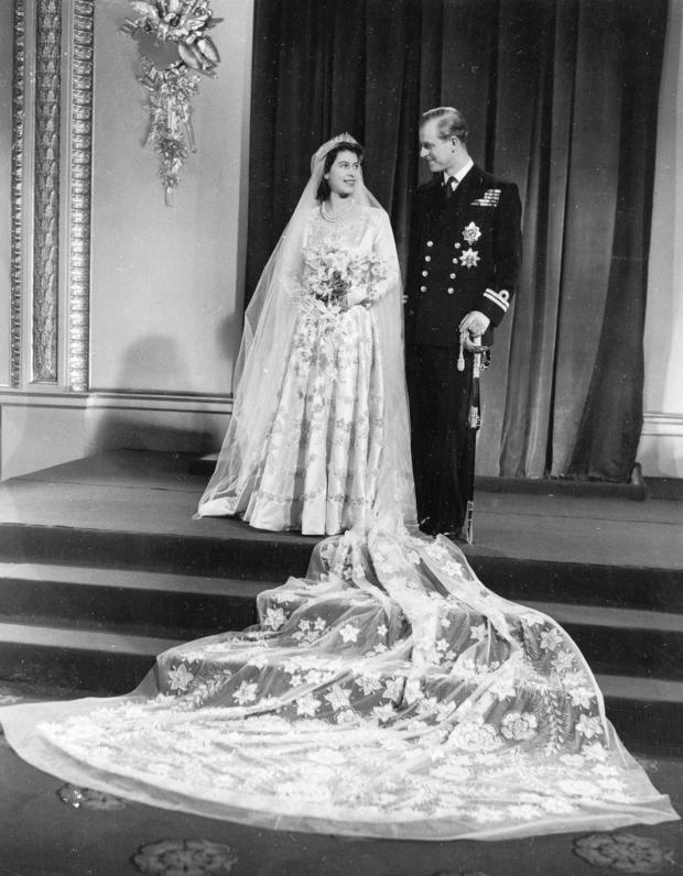 wedding picture of Princess Elizabeth and her husband the Duke of Edinburgh 