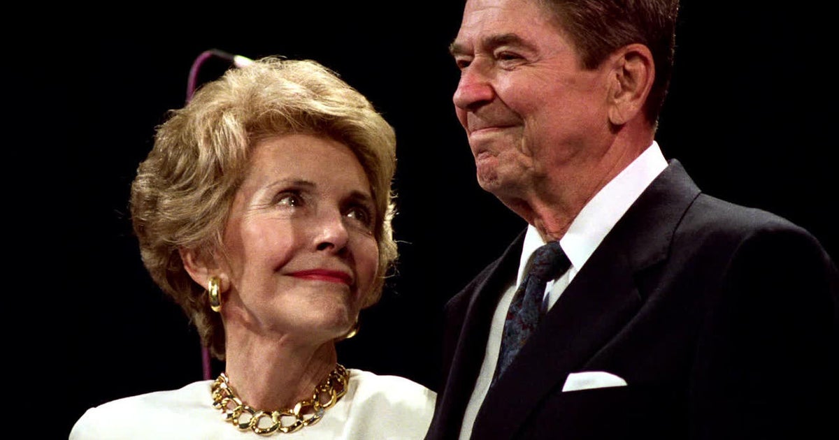 Families, mourners of all ages journey to honor Nancy Reagan - Deseret News