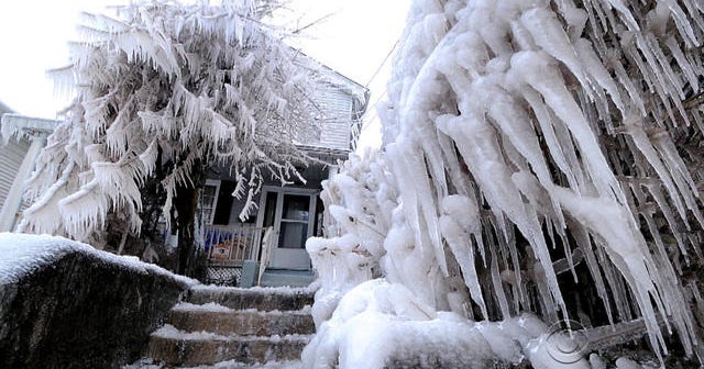 Arctic blast hits Northeast - CBS News
