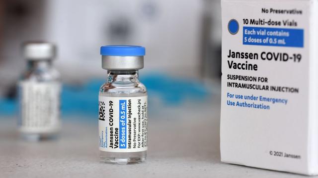 jandj-vaccine.jpg 