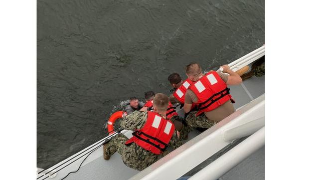 coast-guard-rescues-man-in-gulf-of-mexico-off-louisiana-041321.jpg 