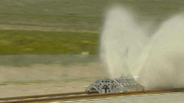 cbsn-0512-hyperloopsuccessful-1062245-640x360.jpg 
