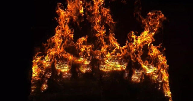Video shows how fire spreads in slow motion - CBS News