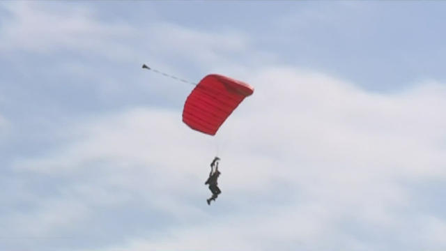 skydiver.jpg 