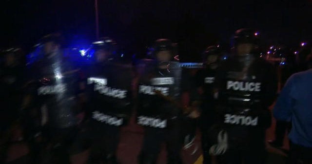 On the ground among Charlotte protesters - CBS News