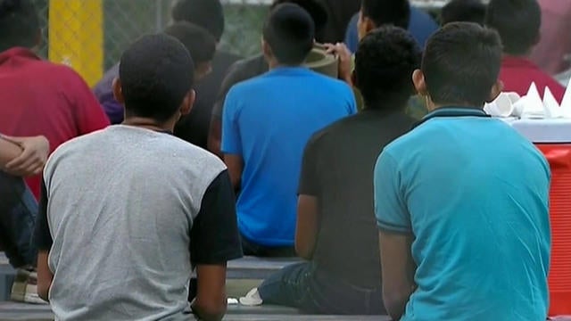 1025-cbsn-surgeattheborders-1161618-640x360.jpg 