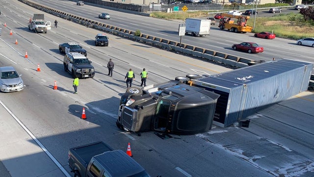 overturned-big-rig-chp-san-jose.jpg 