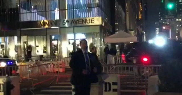 Trump ditches press pool to get steak dinner CBS News(00)