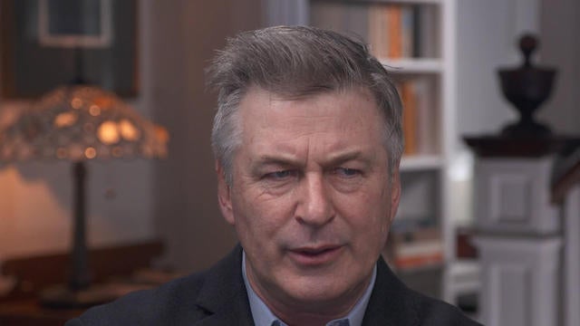 alec-baldwin-web-extras-2-1281840-640x360.jpg 