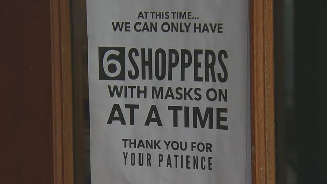 6-shoppers.jpg 