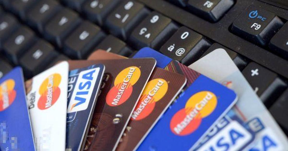 Inflation forcing more Americans to pile up credit card debt