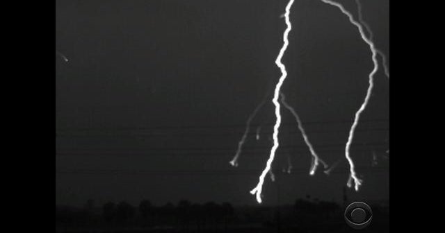 Why Florida has become the lightning capital of the country - CBS News