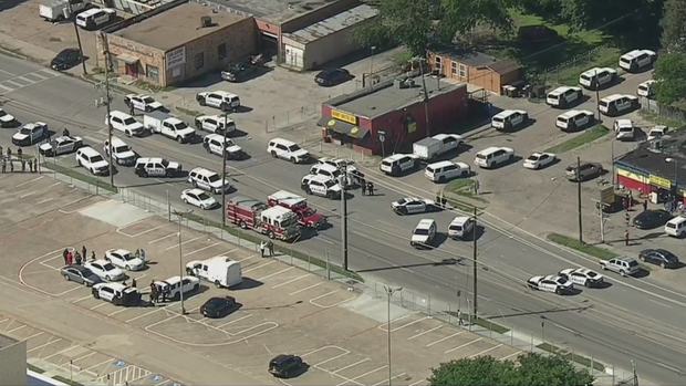 Dallas Police respond to barricaded person call