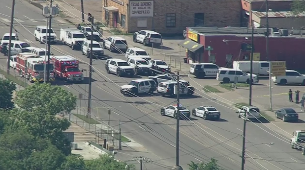Dallas Police respond to barricaded person call