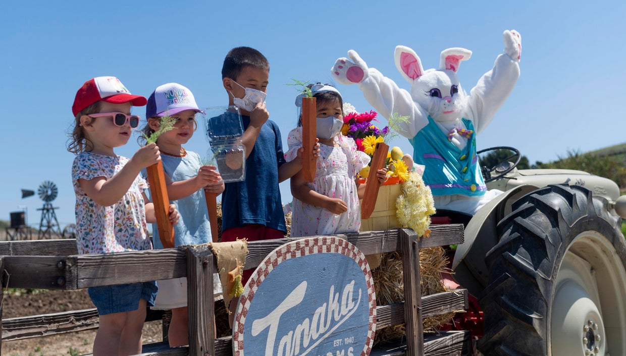 Kids visit Easter Bunny 