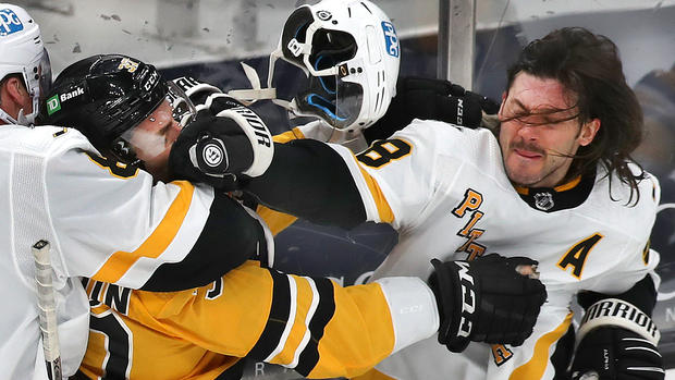 Pittsburgh Penguins Vs Boston Bruins At TD Garden 