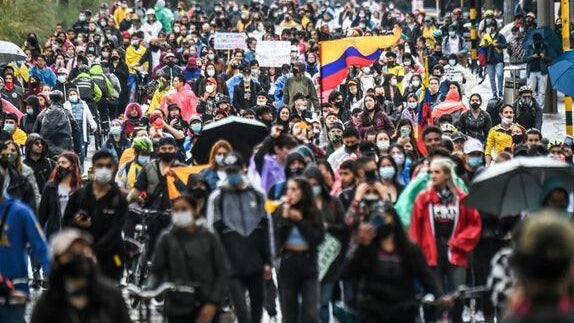 cbsn-fusion-afp-at-least-26-dead-in-colombias-mass-protests-thumbnail-710126-640x360.jpg 