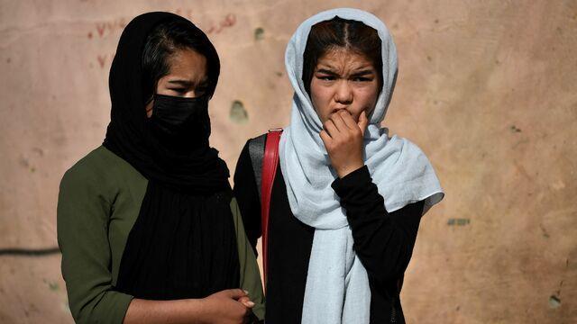 cbsn-fusion-taliban-denies-responsibility-after-savage-bombing-attack-kills-dozens-of-schoolgirls-in-kabul-thumbnail-711697-640x360.jpg 