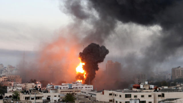 cbsn-fusion-worst-violence-in-seven-years-escalates-between-israelis-and-hamas-thumbnail-713319-640x360.jpg 