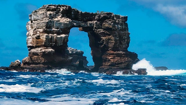 Ecuador Darwin's Arch 