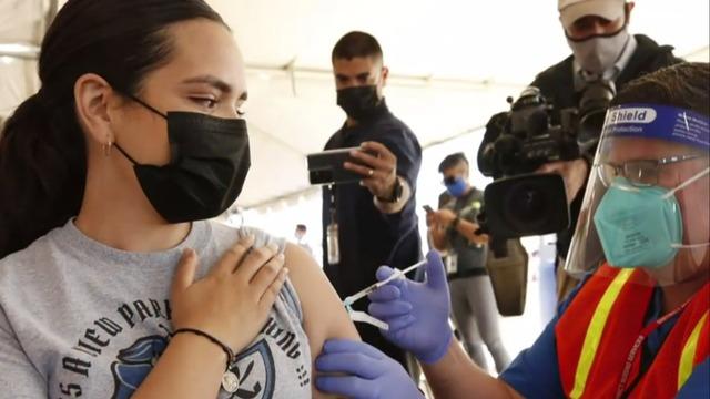 cbsn-fusion-covid-19-disproportionately-impacts-communities-of-color-thumbnail-719752-640x360.jpg 
