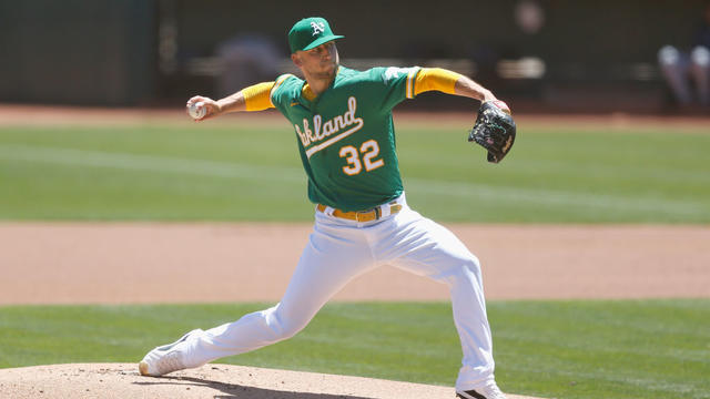 athletics_mariners_1320215101.jpg 