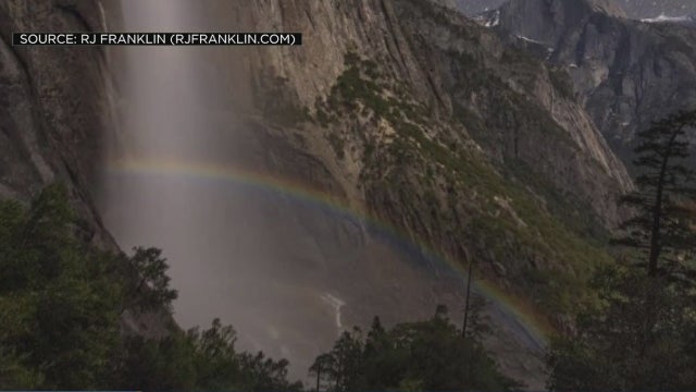 yosemite-moonbow.jpg 