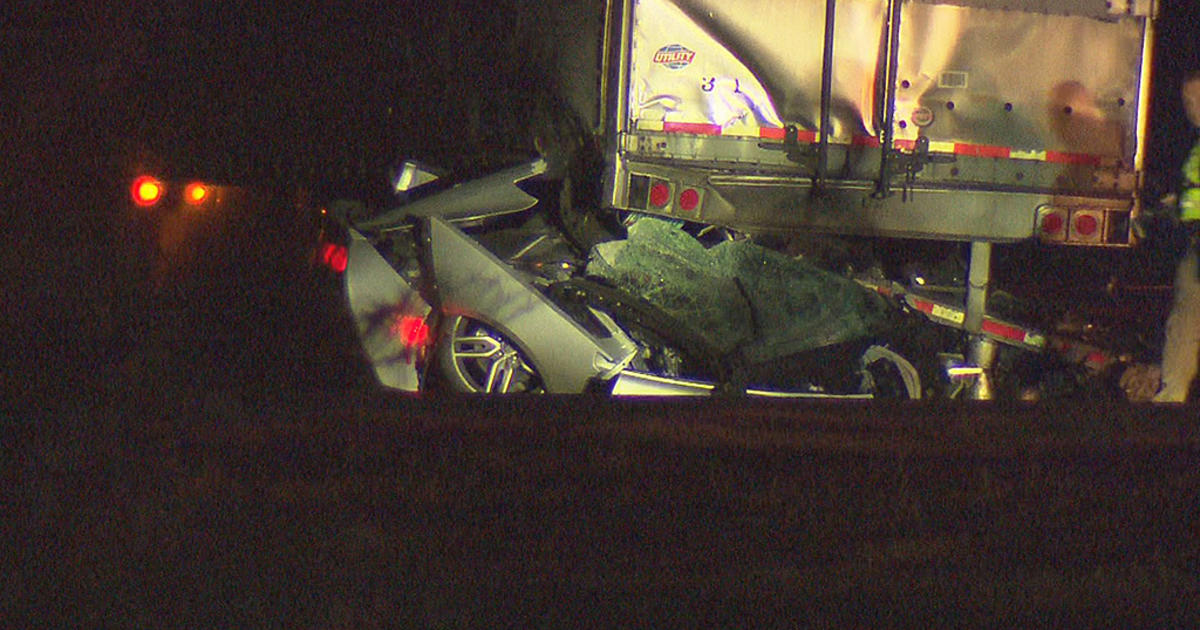 Driver Killed On I 495 In Andover As Corvette Gets Pinned Under Tractor Trailer Cbs Boston 