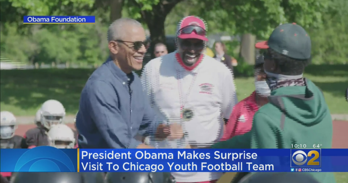 Former President Obama Makes Surprise Visit To Chicago Southside Wolfpack Youth  Football Team's Practice - CBS Chicago