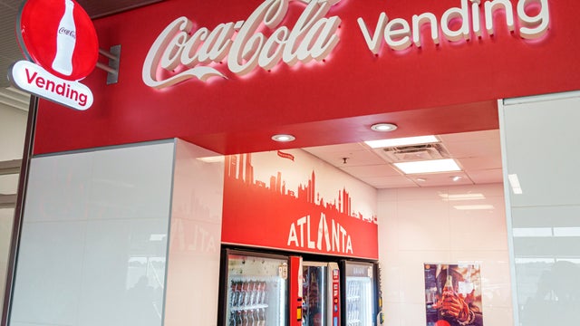 Georgia, Atlanta, Hartsfield-Jackson Atlanta International Airport, Coca-Cola, vending machine station 