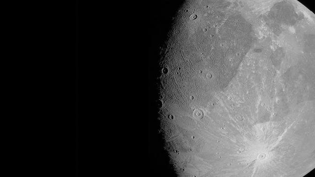 060821-ganymede1.jpg 