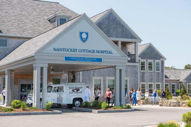 nantucket cottage hospital 