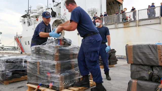 Coast-Guard-Cutter-Tahoma-Crew-Cocaine-2.jpg 