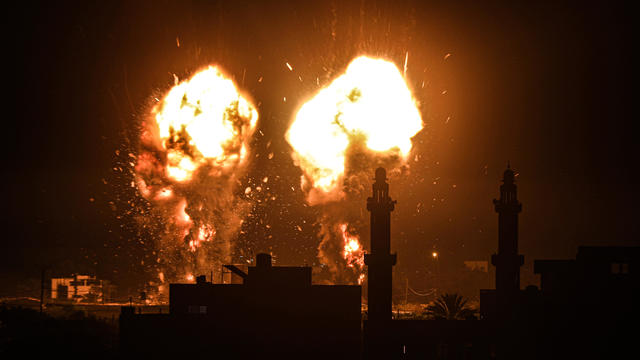 Israeli air strikes hit Hamas targets in Gaza 