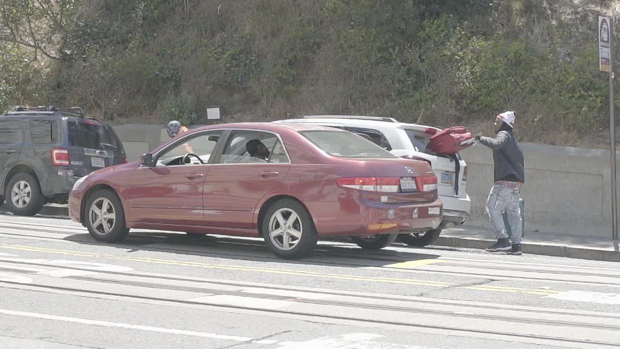 Video Thieves Break Into Car At San Francisco Lombard St As Tourists